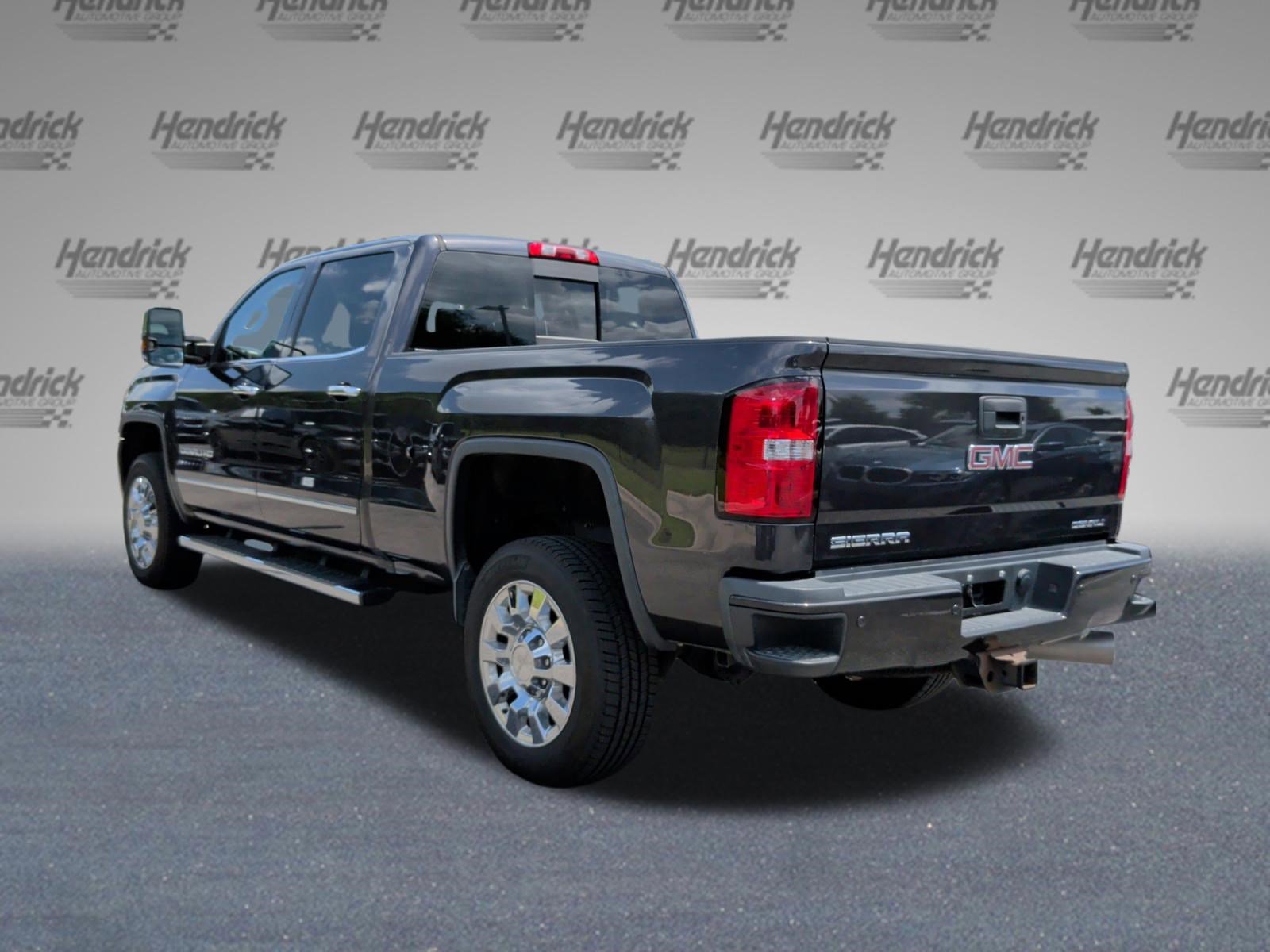 Used 2016 GMC Sierra 2500 Denali w/ Duramax Plus Package AWD/4WD image 9