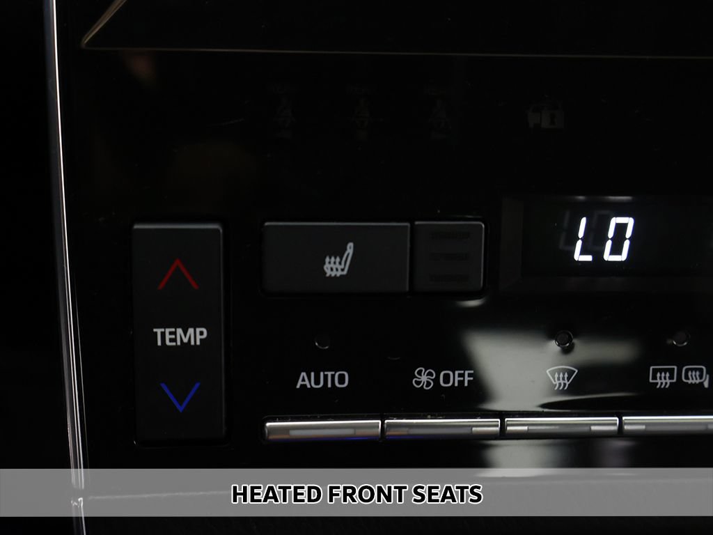 Used 2019 Toyota Avalon XLE w/ Moonroof Package FWD image 7