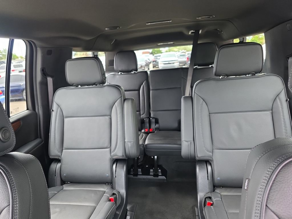 Used 2025 GMC Yukon XL Denali AWD/4WD image 22