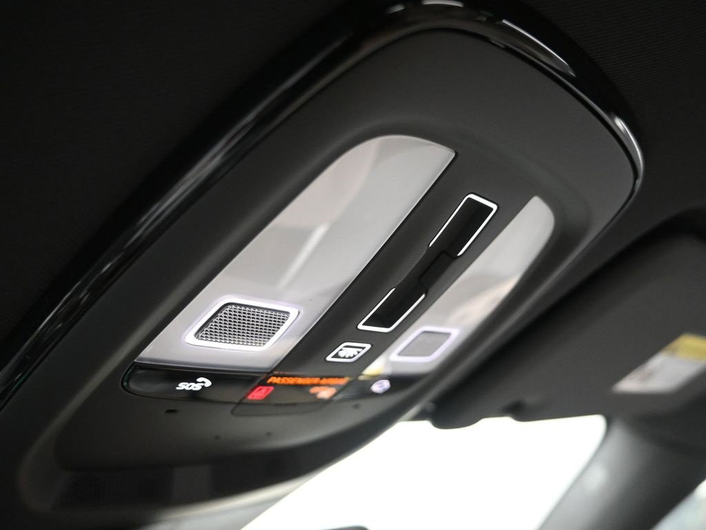 New 2026 Volvo XC60 B5 Plus w/ Protection Package Premier image 25