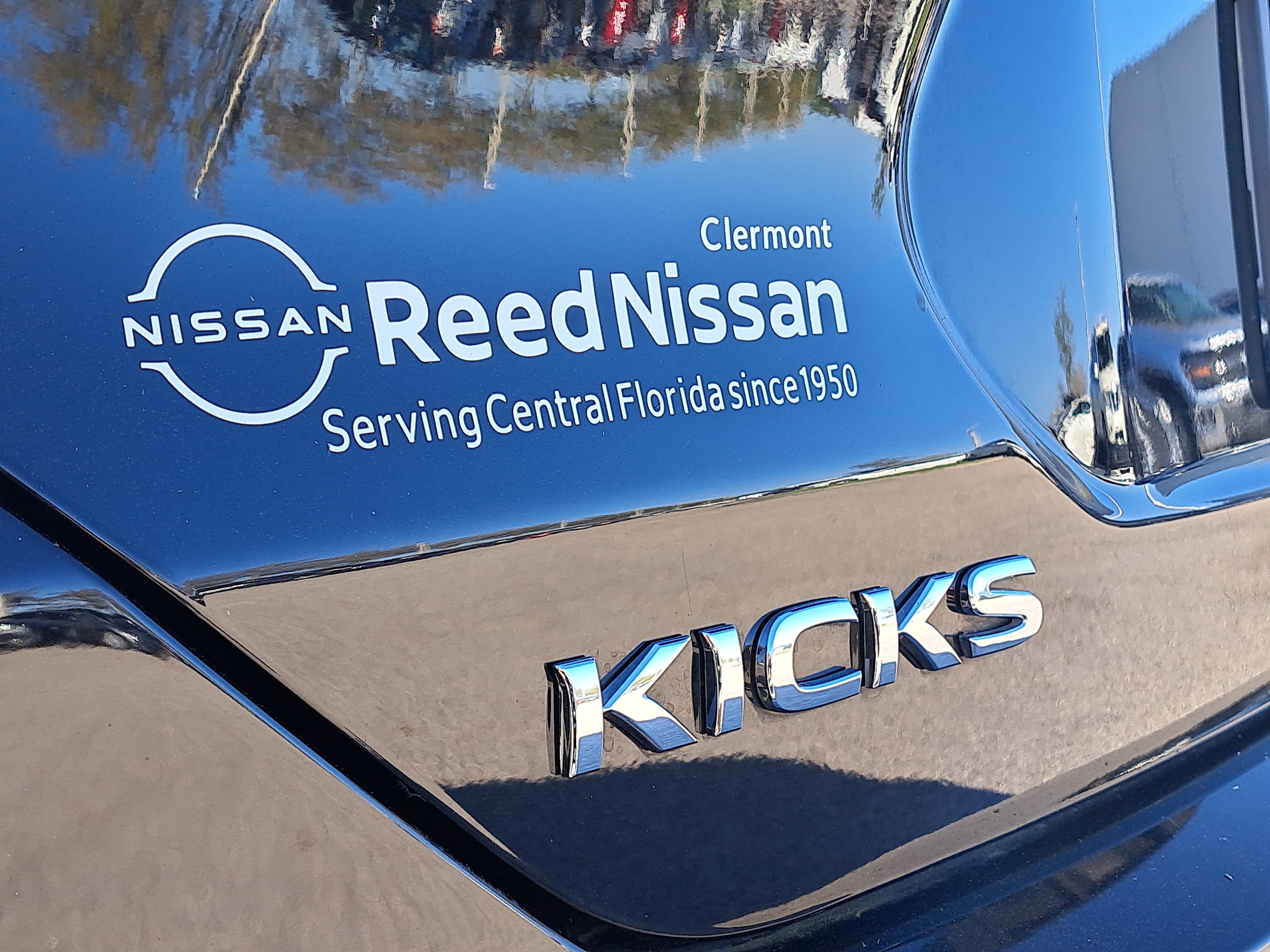 Certified 2024 Nissan Kicks SR w/ SR Premium Package FWD image 11