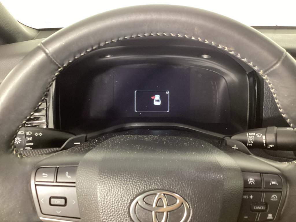 Used 2025 Toyota Camry SE w/ Convenience Package FWD image 13
