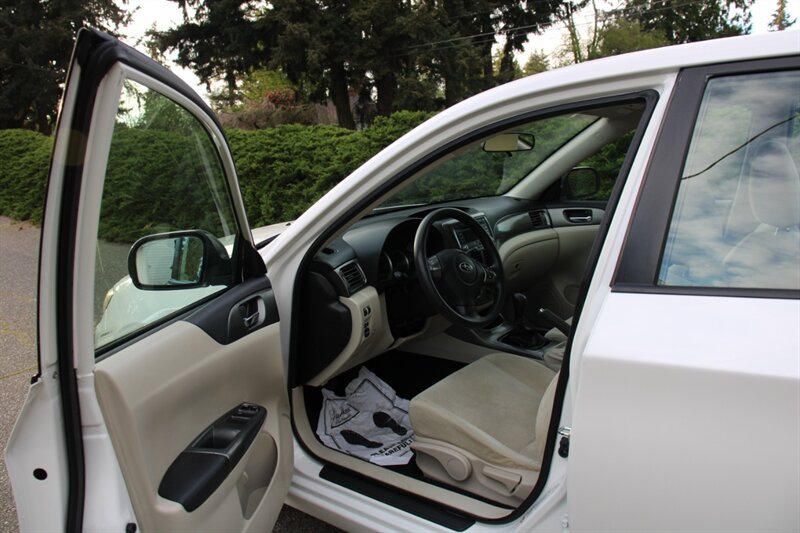 Used 2011 Subaru Impreza 2.5i AWD/4WD image 5