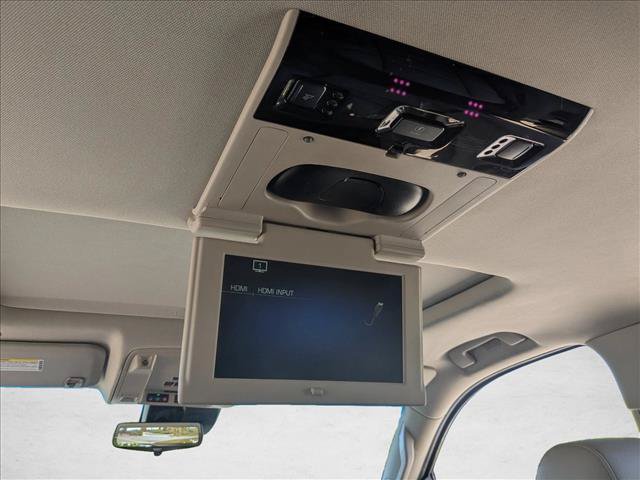 Used 2020 Cadillac Escalade Premium Luxury AWD/4WD image 19