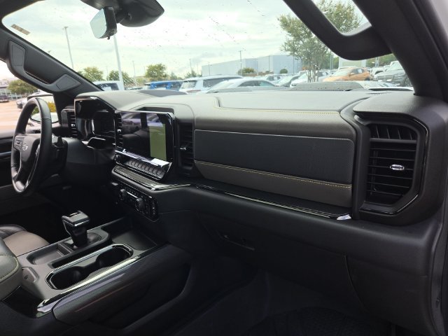 Used 2024 Chevrolet Silverado 1500 ZR2 w/ Technology Package AWD/4WD image 28