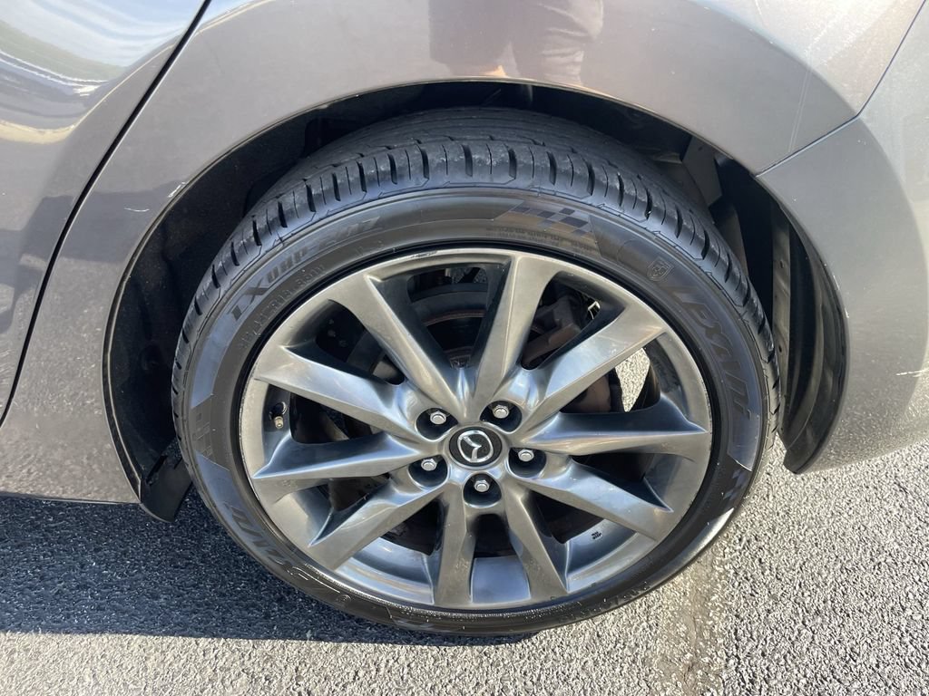 Used 2018 MAZDA MAZDA3 Touring FWD image 8