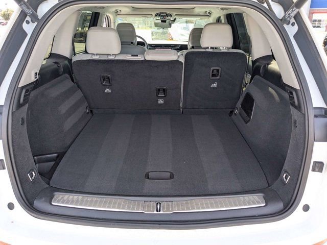 Used 2023 Jeep Grand Cherokee Overland w/ Luxury Tech Group IV image 13