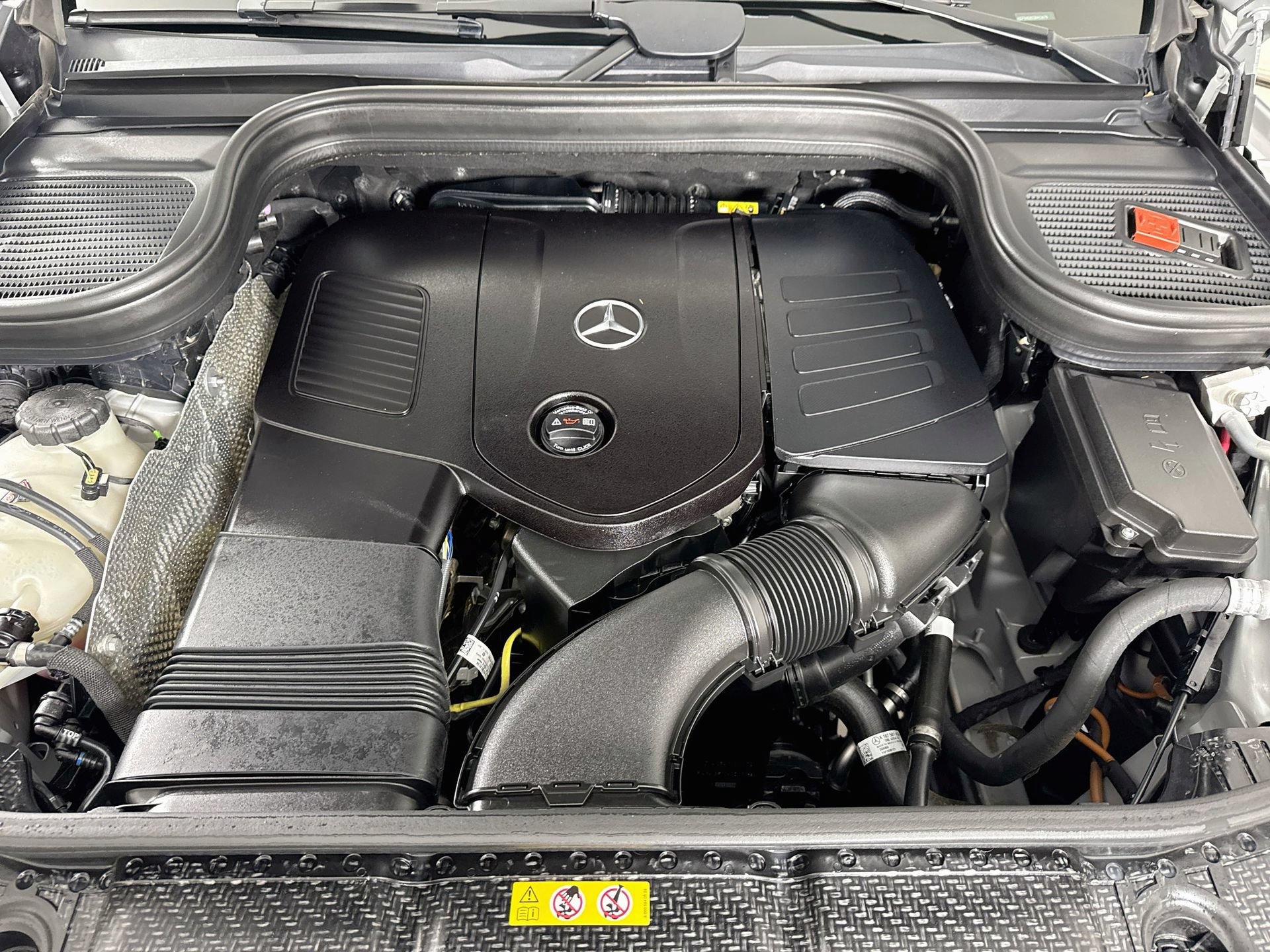 Certified 2025 Mercedes-Benz GLE 350 4MATIC image 33