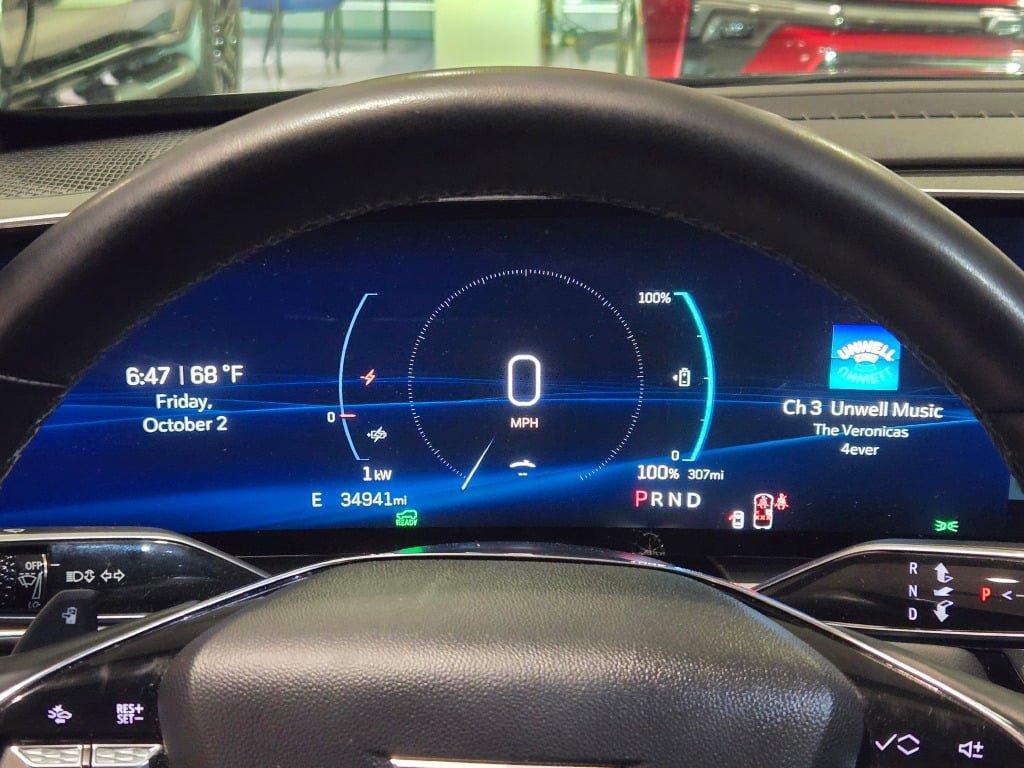 Used 2024 Cadillac Lyriq Sport AWD/4WD image 31