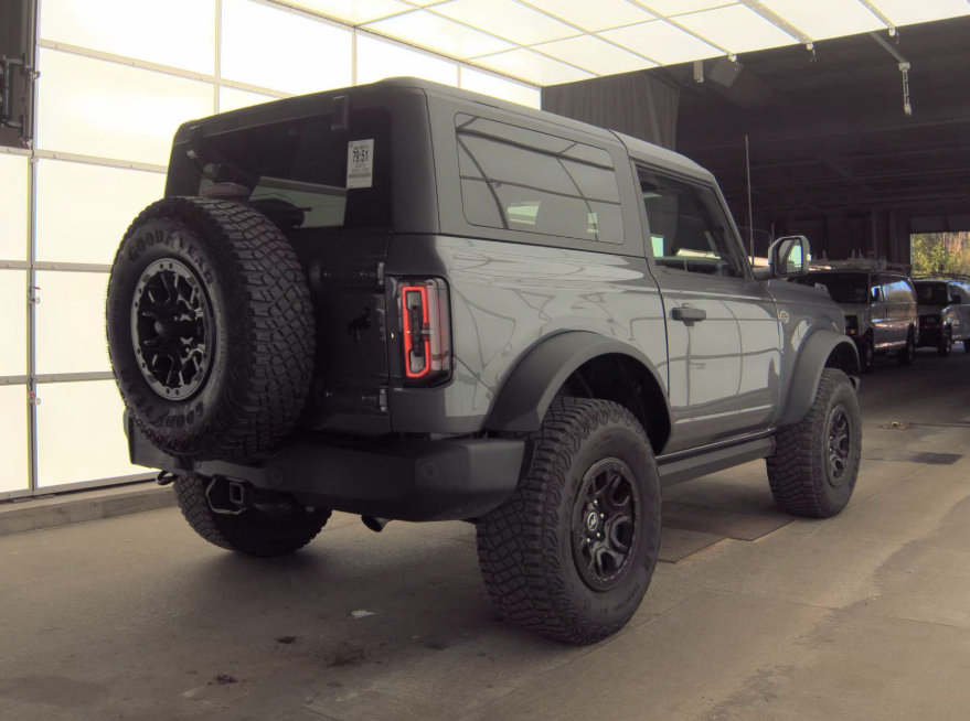 Certified 2023 Ford Bronco Wildtrak AWD/4WD image 2