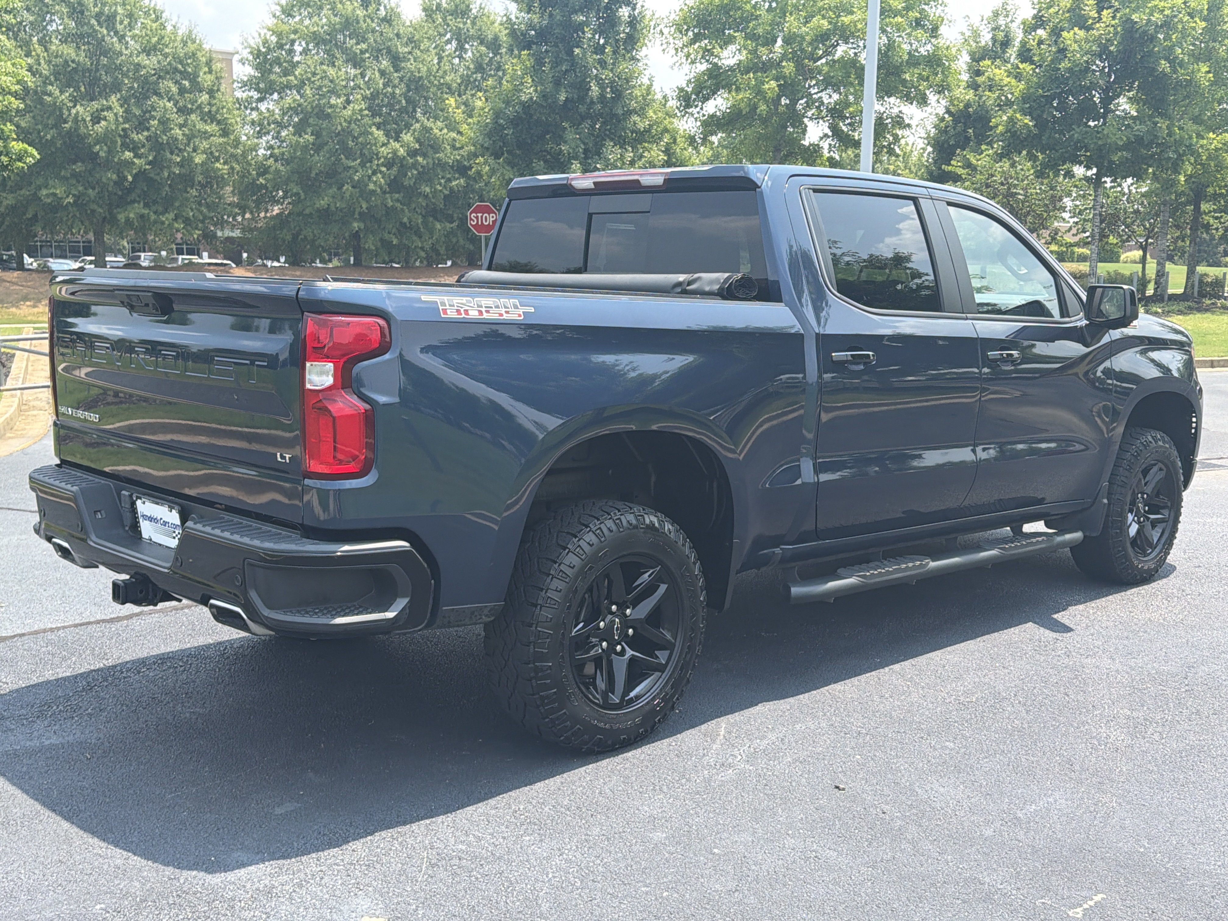 Used 2022 Chevrolet Silverado 1500 LT Trail Boss w/ Convenience Package II AWD/4WD image 9