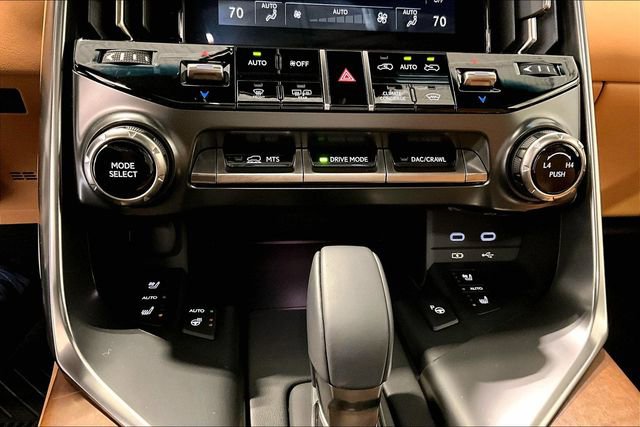 Certified 2025 Lexus LX 700h Luxury w/ Accessory Package (Z1) image 15