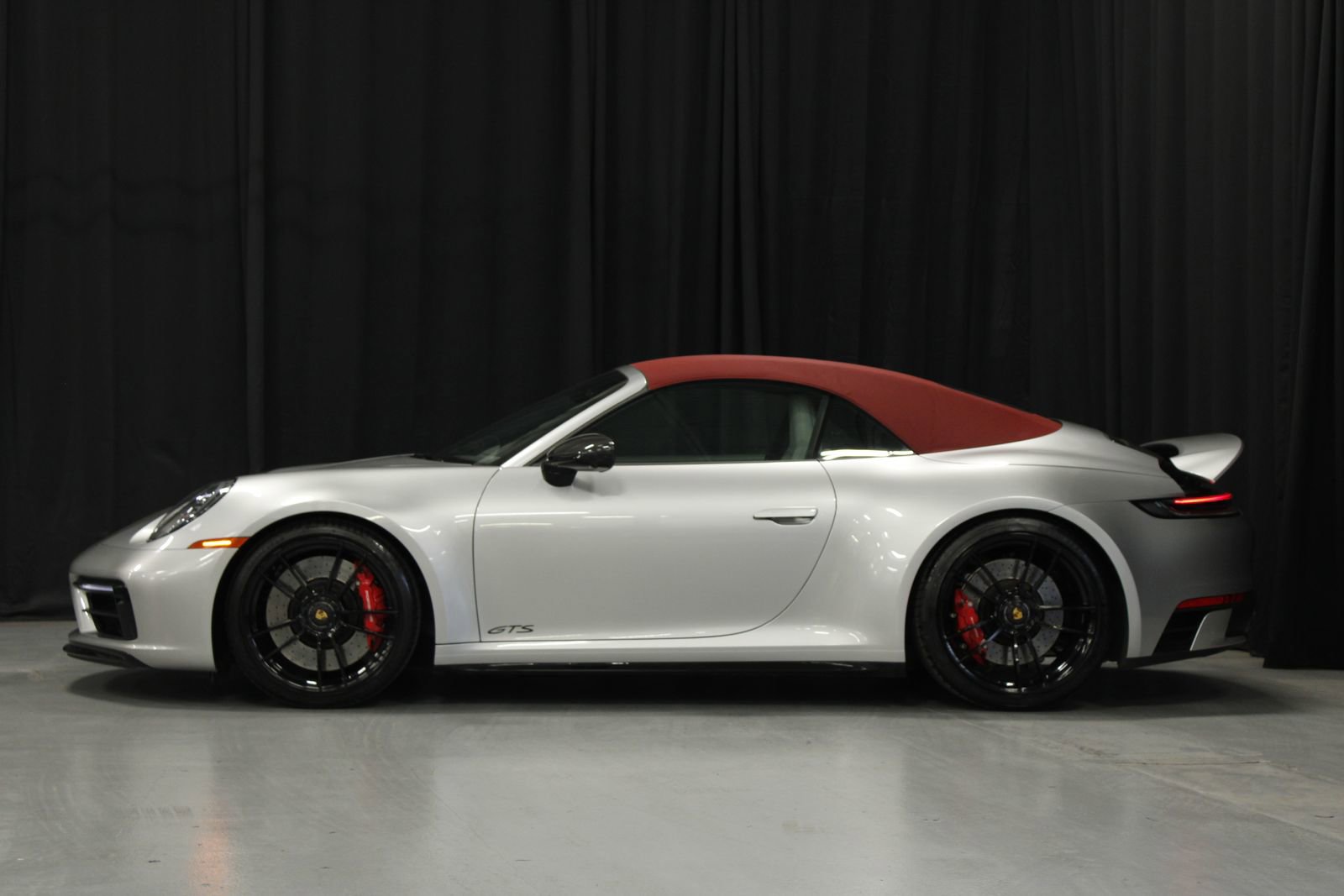 Certified 2024 Porsche 911 Carrera 4 GTS w/ Premium Package AWD/4WD image 2