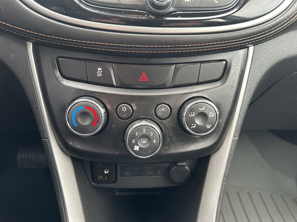 Used 2018 Chevrolet Trax LS image 4