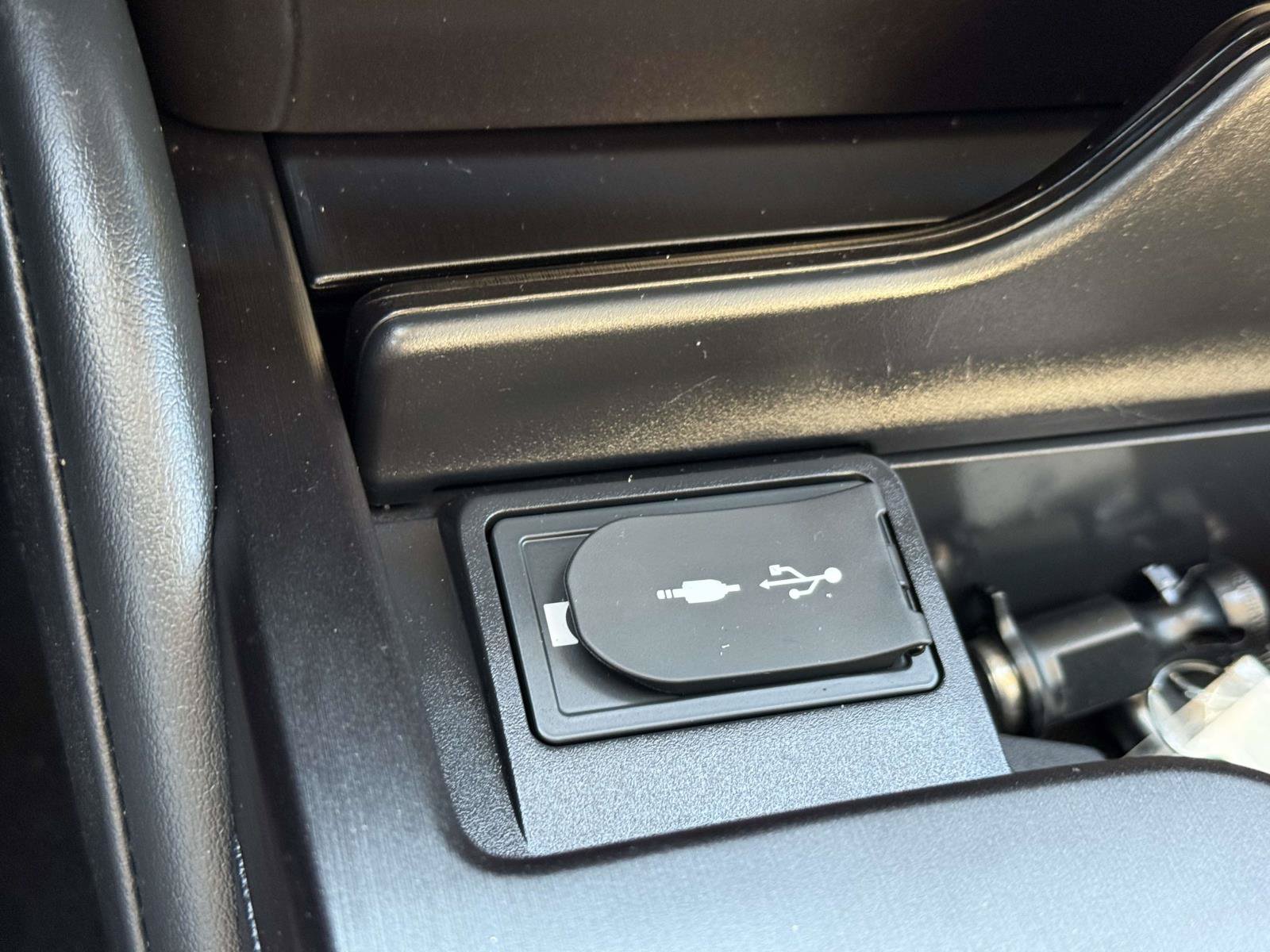 Used 2019 Lexus ES 300h w/ Premium Package FWD image 24
