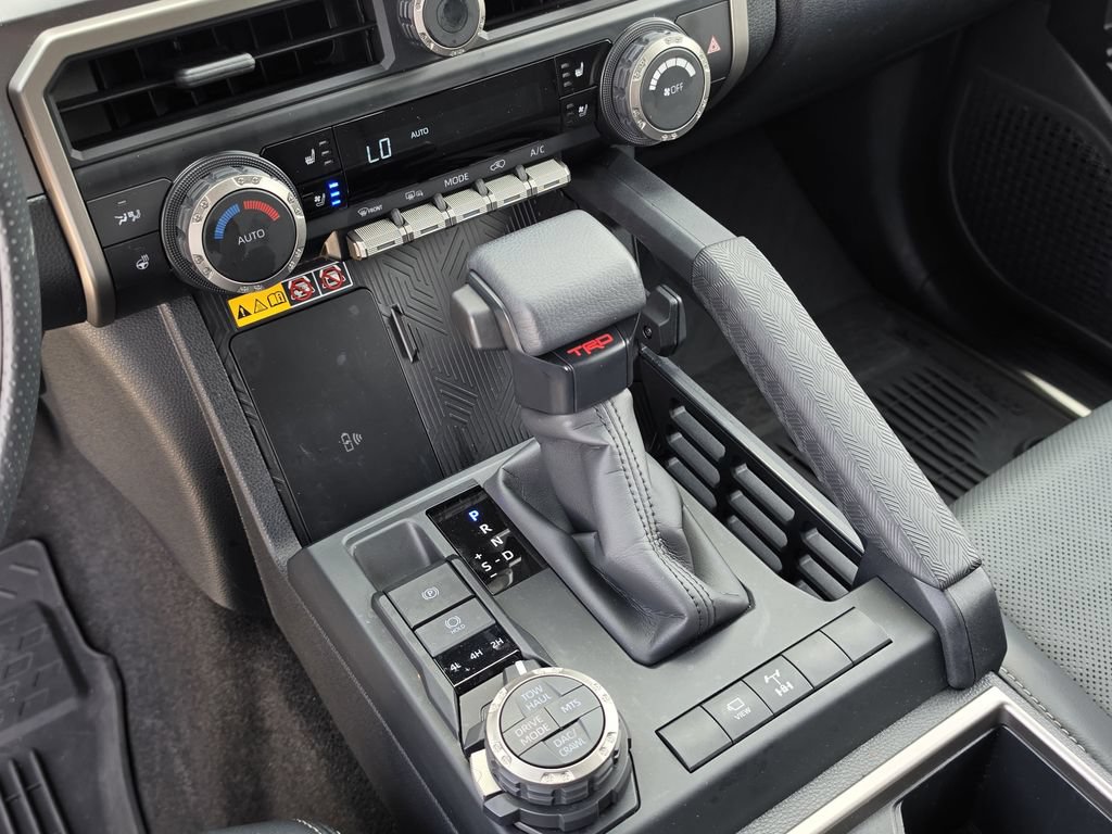 Used 2025 Toyota 4Runner TRD Off-Road Premium AWD/4WD image 24
