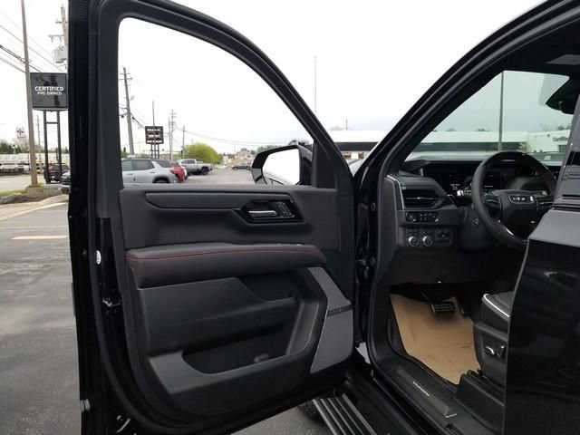 New 2026 GMC Yukon AT4 Ultimate AWD/4WD image 6