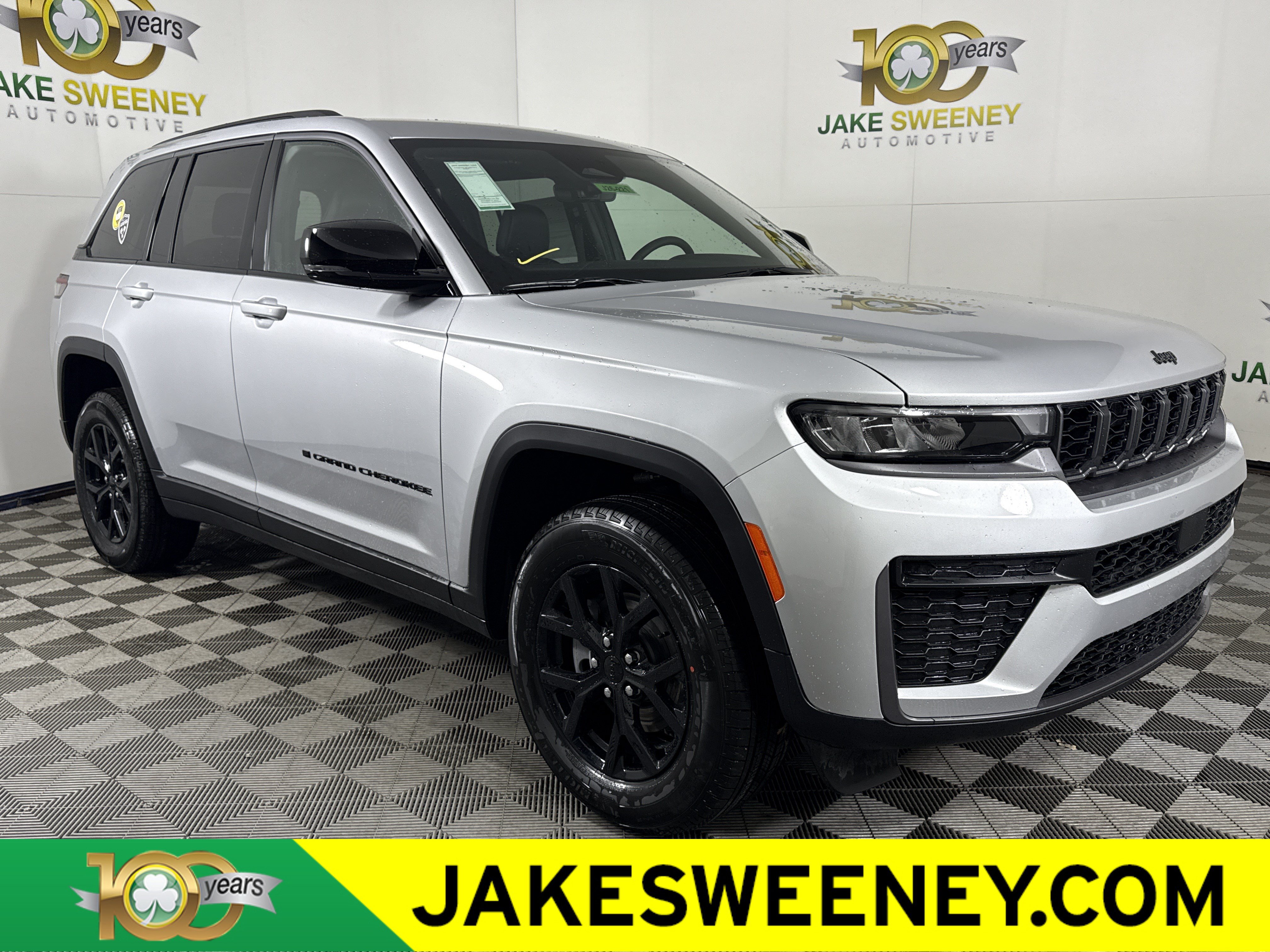 New 2026 Jeep Grand Cherokee Altitude AWD/4WD video 1