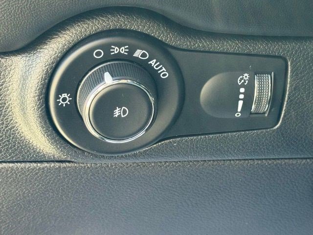 Certified 2023 Dodge Durango GT image 9