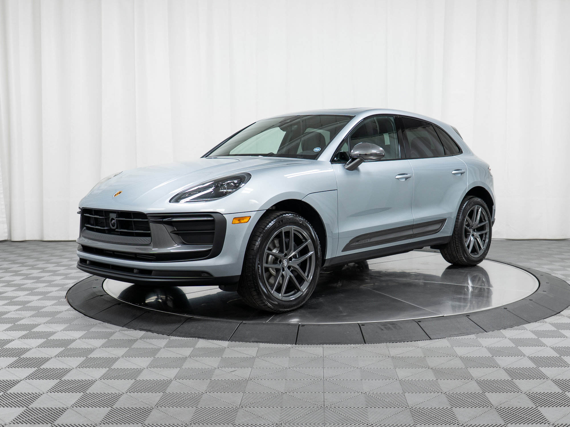 New 2026 Porsche Macan Turbo image 1