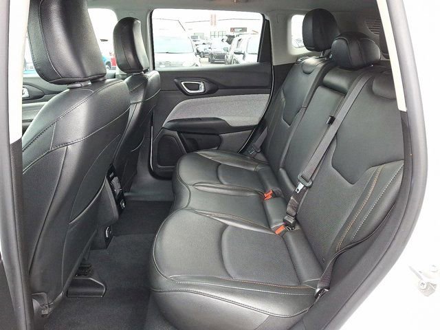Certified 2022 Jeep Compass Latitude image 13
