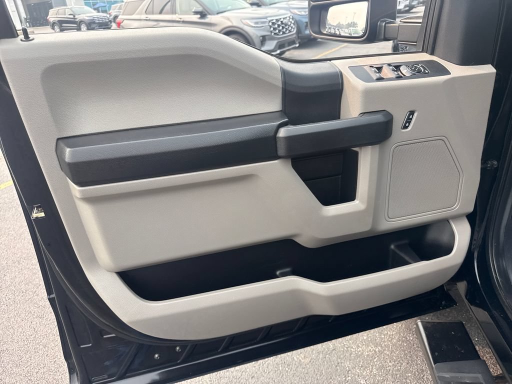 Used 2017 Ford F250 XL w/ STX Appearance Package AWD/4WD image 17