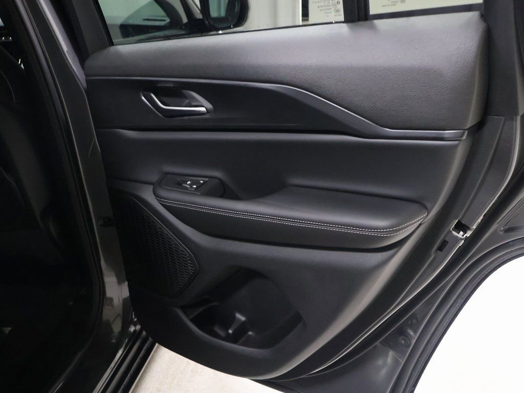 New 2025 Jeep Grand Cherokee Laredo w/ Luxury Tech Group I image 18