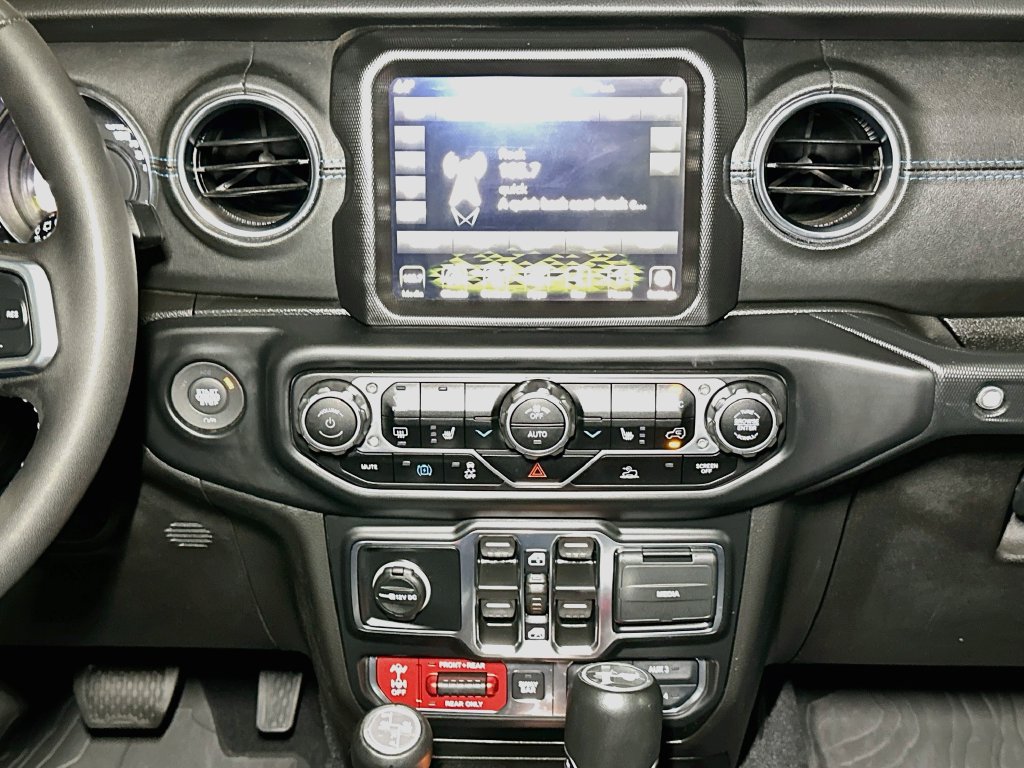 Used 2023 Jeep Wrangler Unlimited Rubicon 4xe w/ Cold Weather Group AWD/4WD image 11