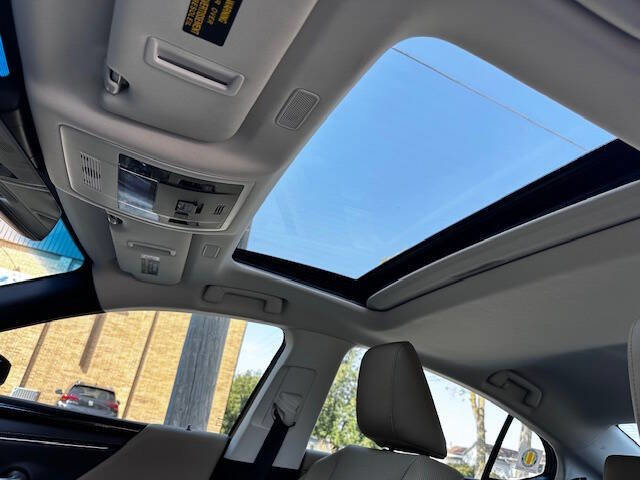 Used 2021 Lexus ES 300h w/ Premium Package image 15