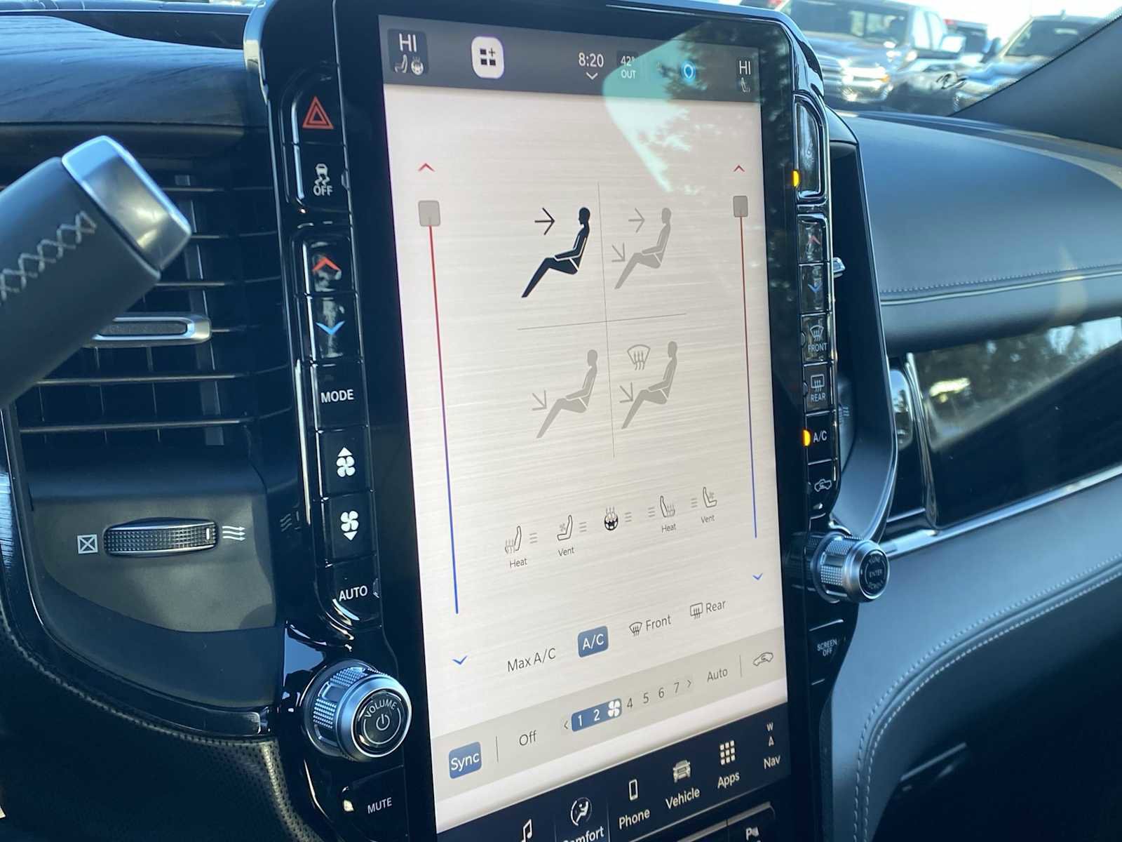 New 2025 RAM 2500 Limited image 25