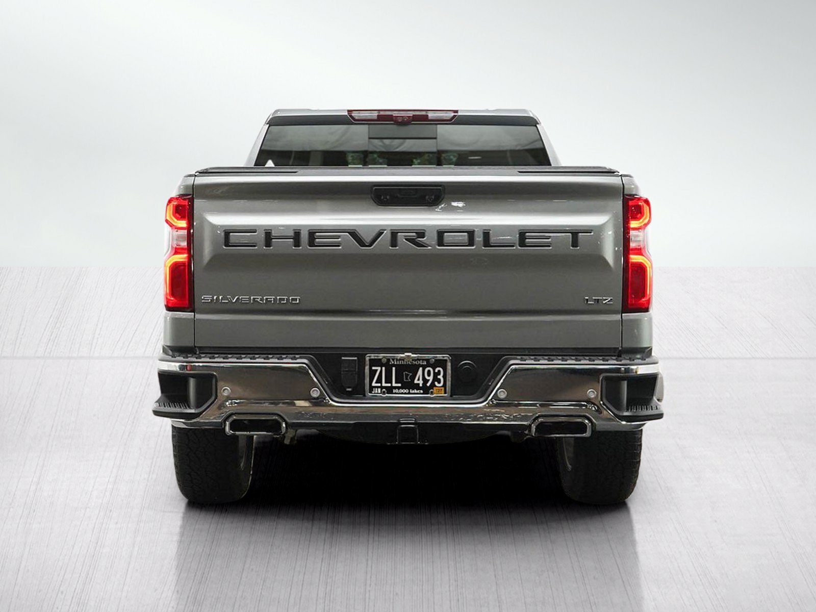 Used 2025 Chevrolet Silverado 1500 LTZ w/ LTZ Premium Package AWD/4WD image 4