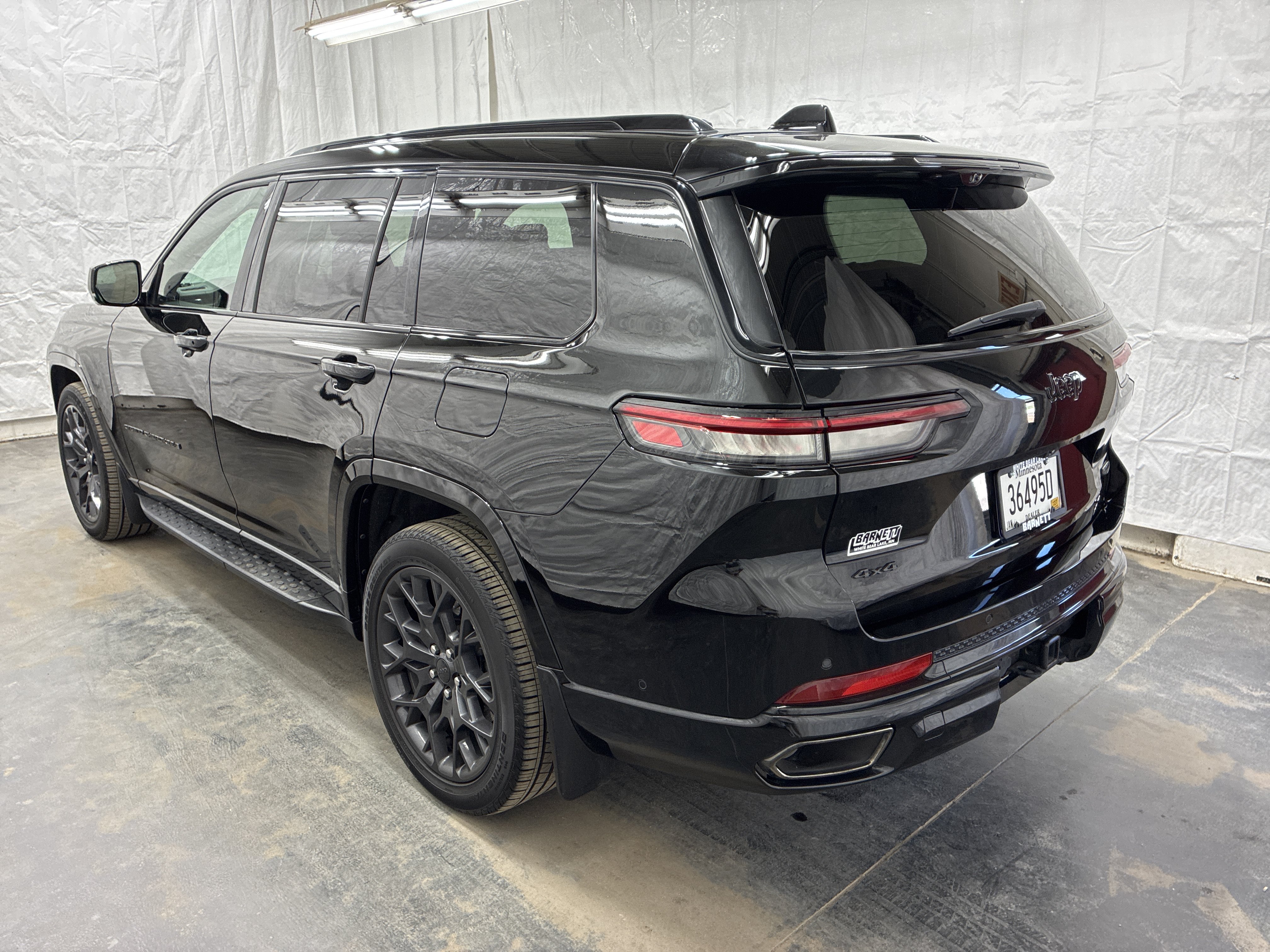 Certified 2024 Jeep Grand Cherokee L Summit AWD/4WD image 6