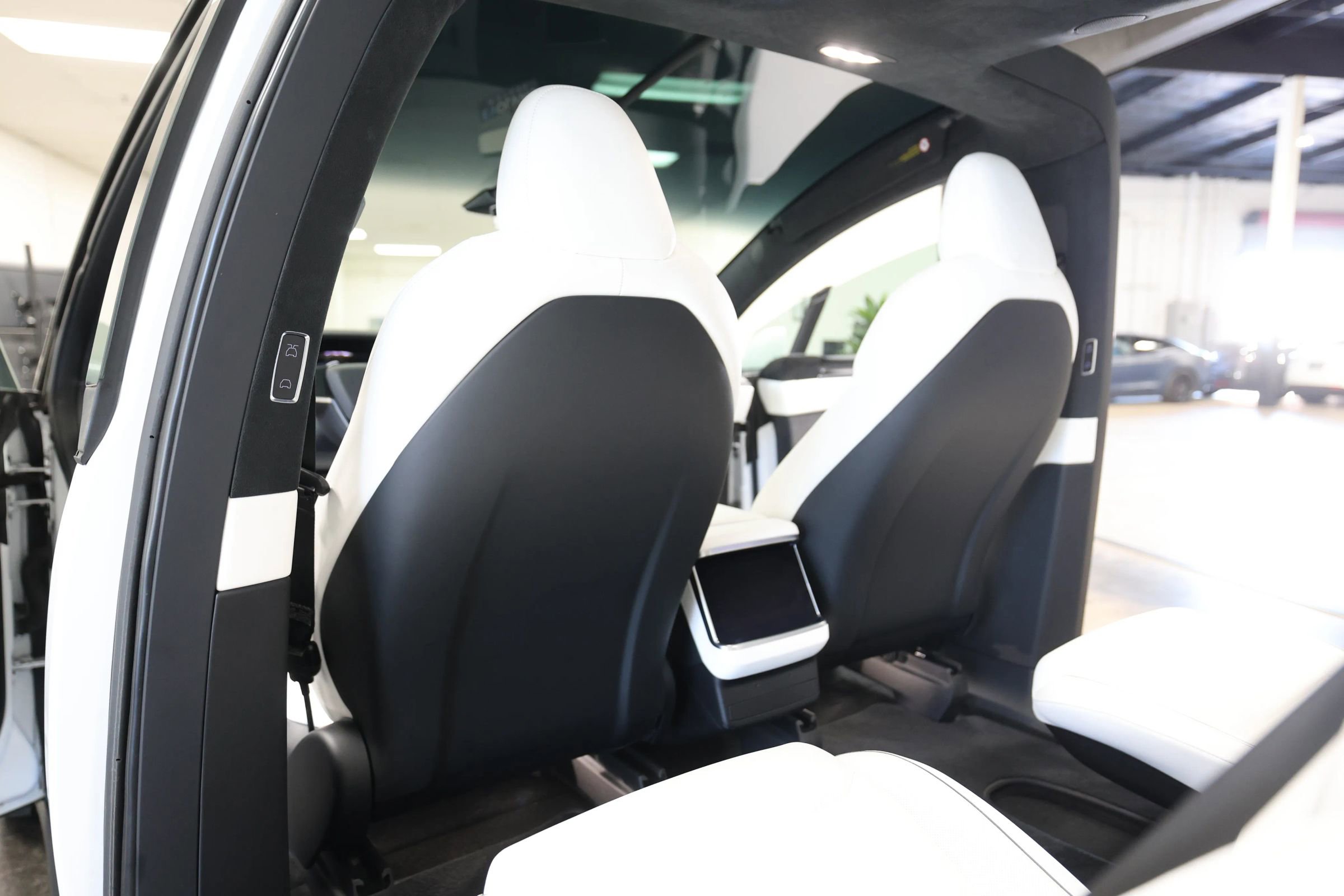 Used 2022 Tesla Model X Plaid image 47