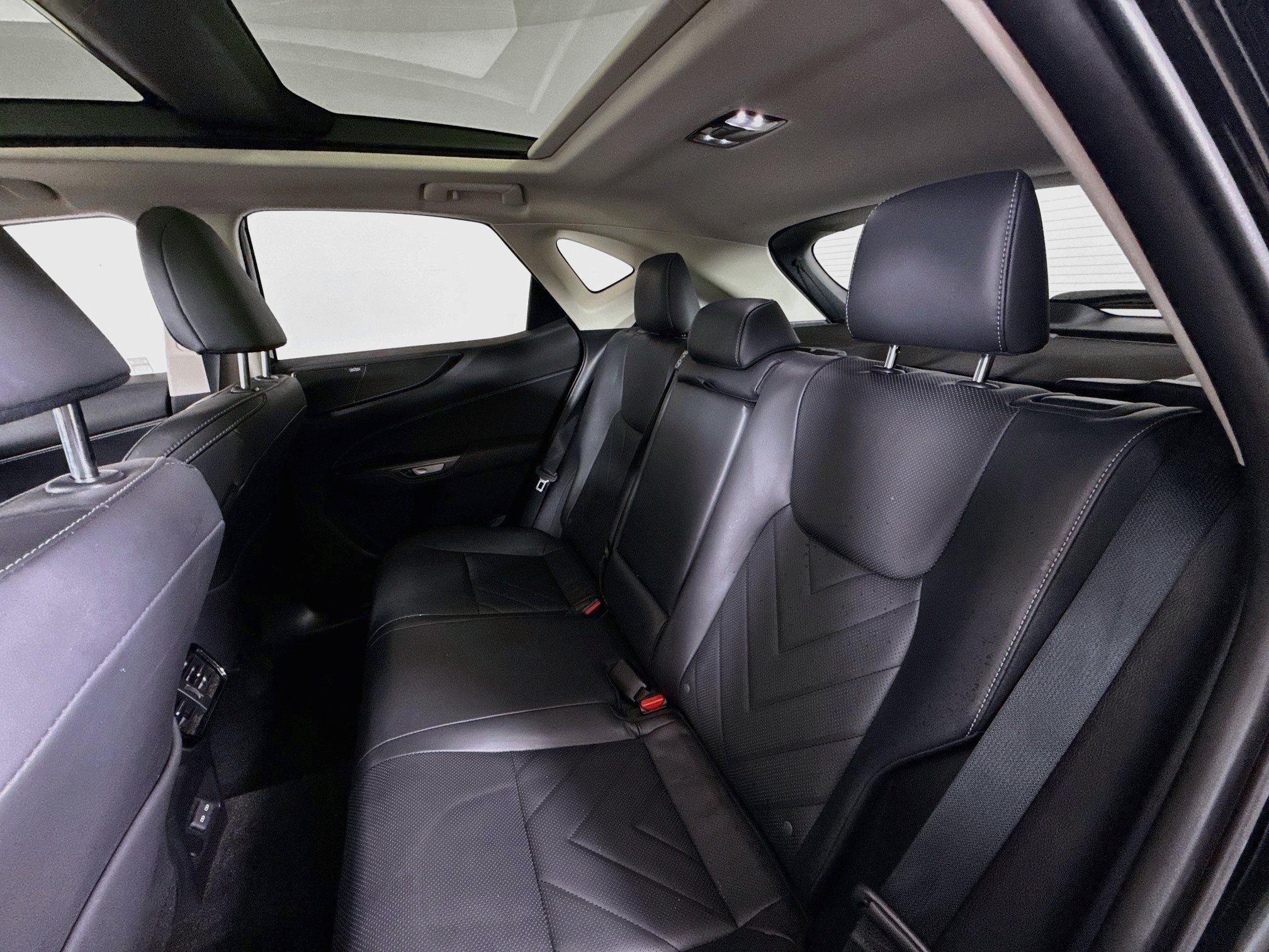 Used 2025 Lexus NX 350h AWD w/ Accessory Package (2T) image 23