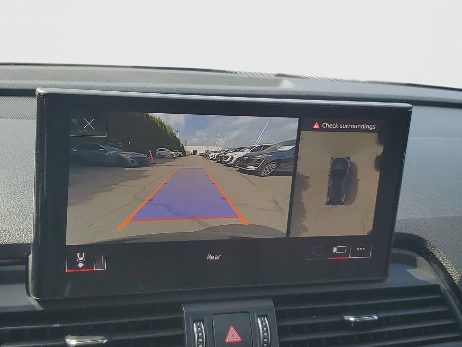 Used 2025 Audi Q5 e Premium Plus w/ Premium Plus Package image 27