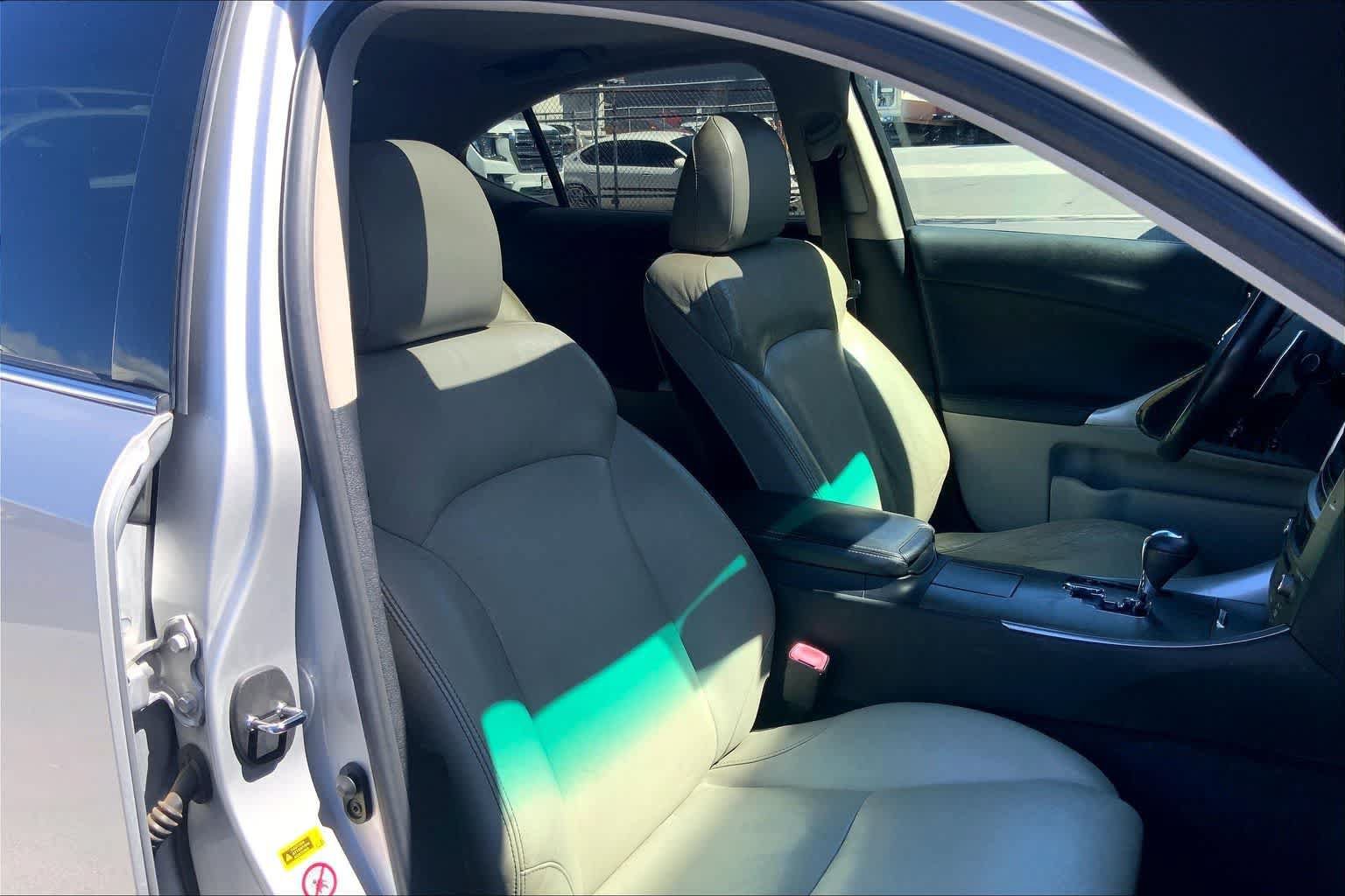Used 2010 Lexus IS 250 RWD image 13