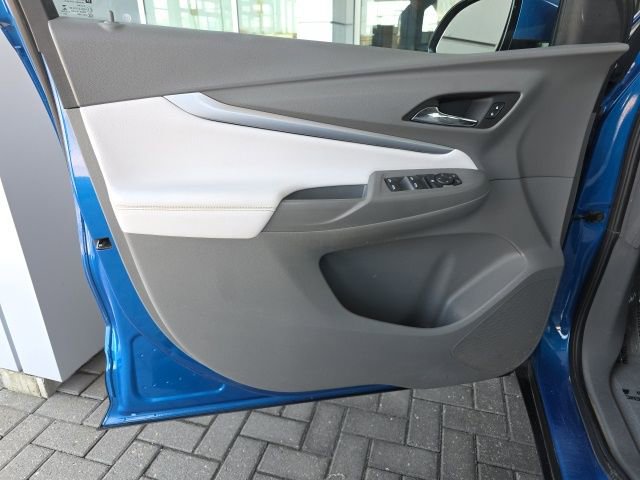 Used 2023 Chevrolet Bolt EUV Premier FWD image 20
