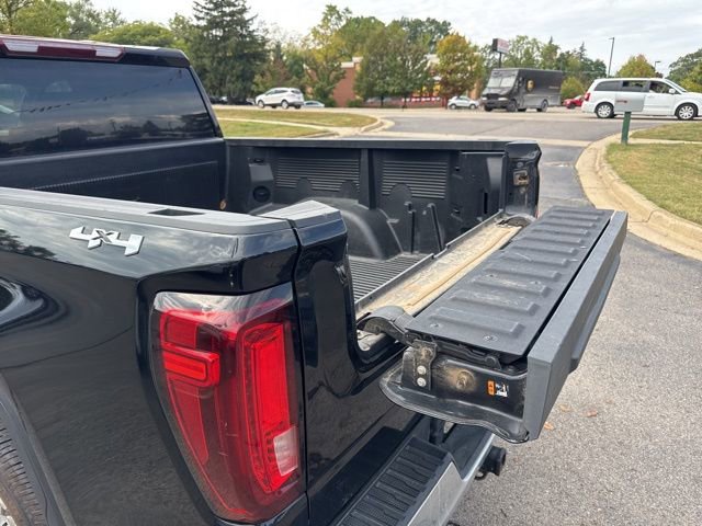 Used 2024 GMC Sierra 1500 SLT image 11