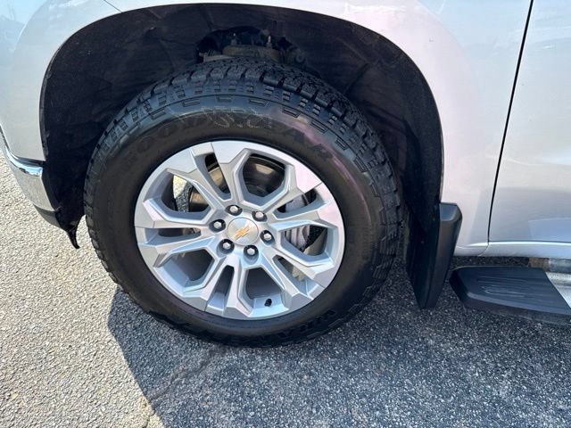 Used 2019 Chevrolet Silverado 1500 LTZ w/ LTZ Premium Package AWD/4WD image 22
