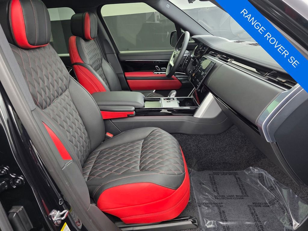 Used 2025 Land Rover Range Rover SE AWD/4WD image 26