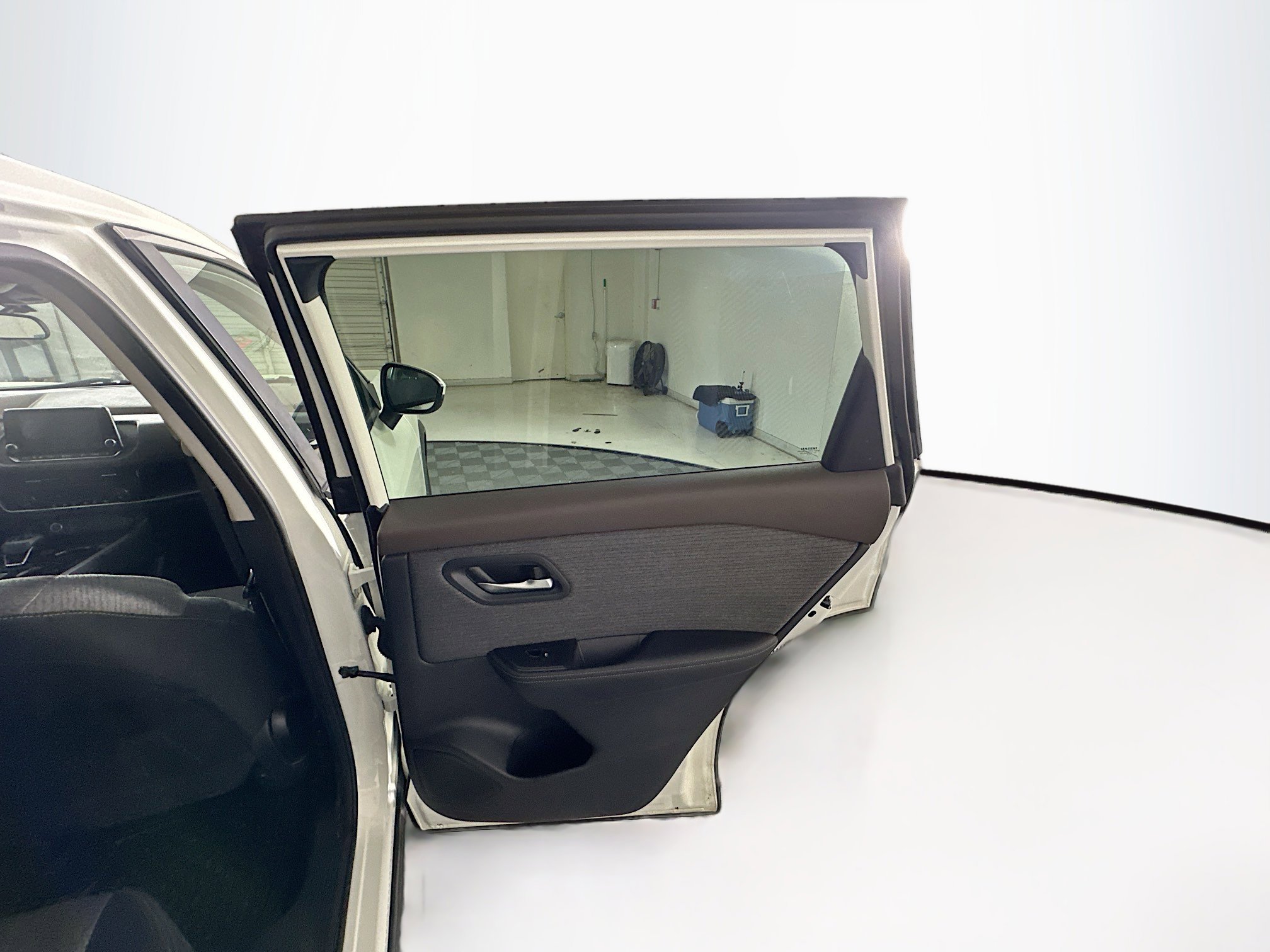 Used 2022 Nissan Rogue SV AWD/4WD image 28