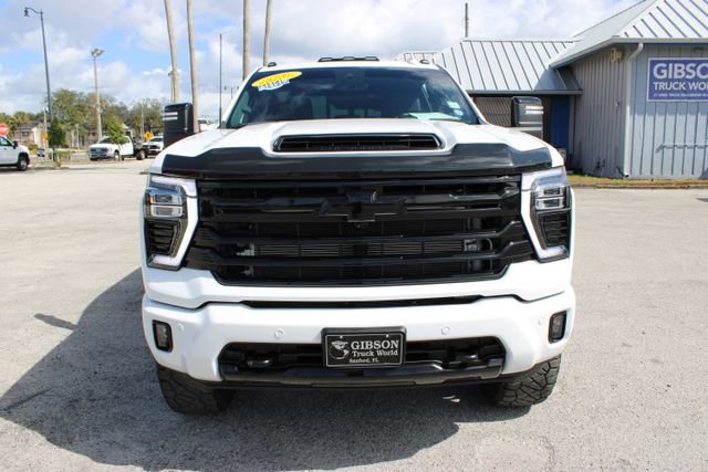 Used 2024 Chevrolet Silverado 3500 High Country w/ High Country Premium Package image 2