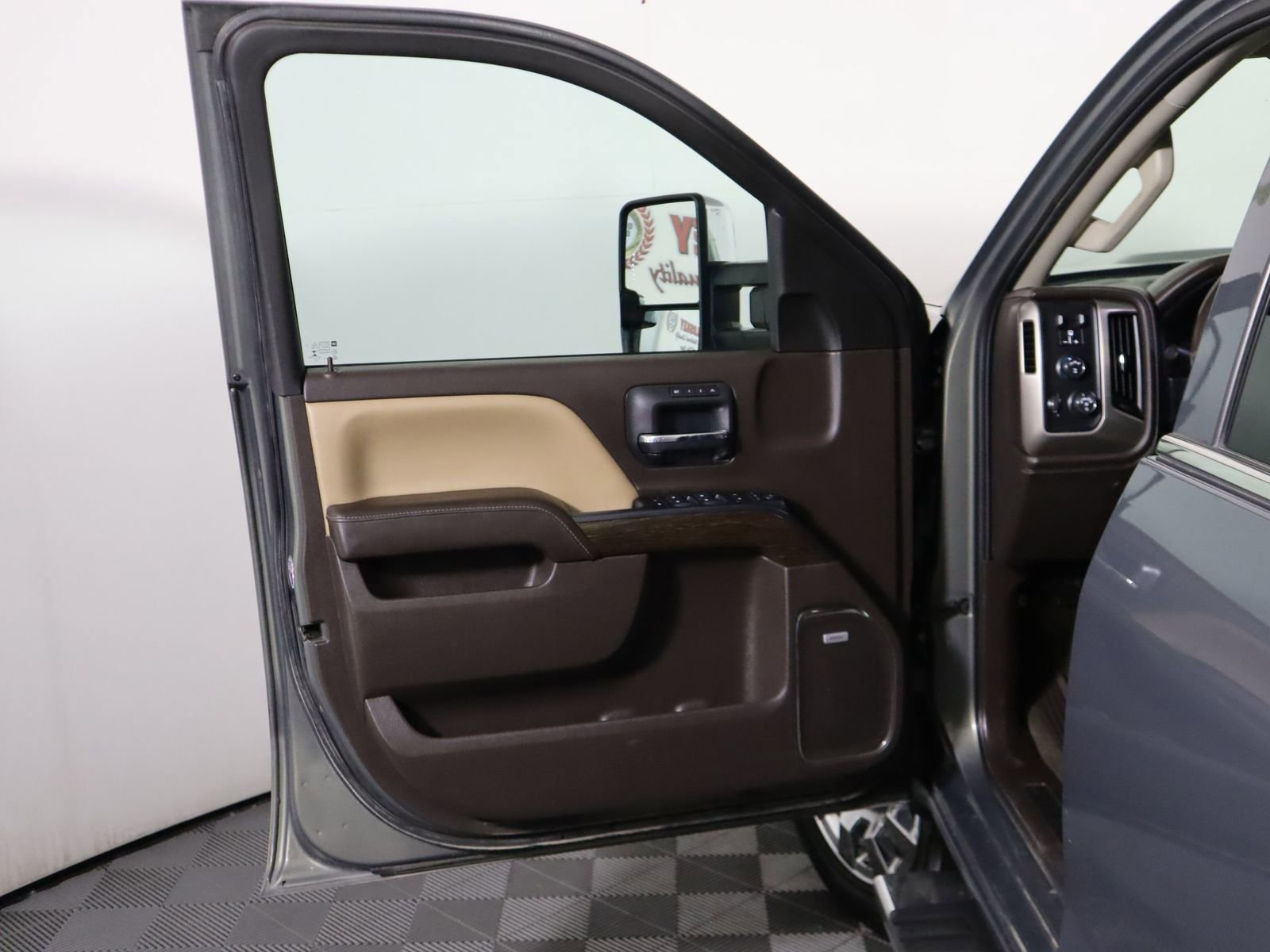 Used 2018 GMC Sierra 2500 Denali w/ Duramax Plus Package image 30