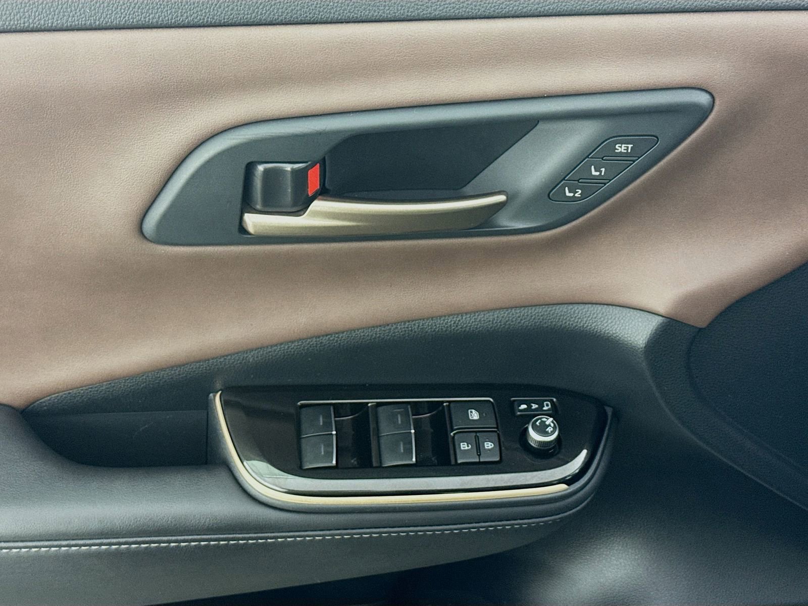 Certified 2024 Toyota Crown Limited w/ Advanced Technology Package AWD/4WD image 14