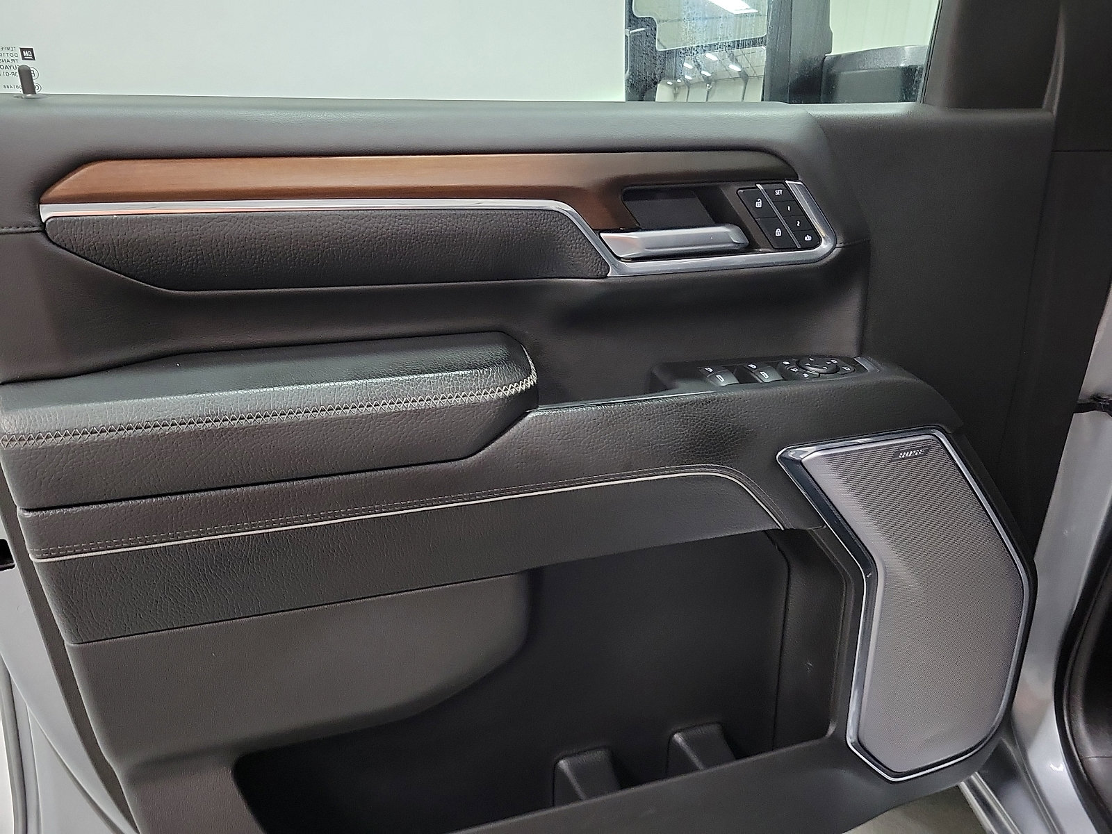 Used 2024 GMC Sierra 2500 Denali w/ Denali Reserve Package image 11