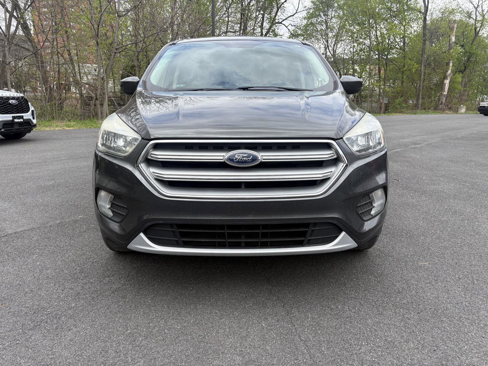 Used 2017 Ford Escape SE AWD/4WD image 1