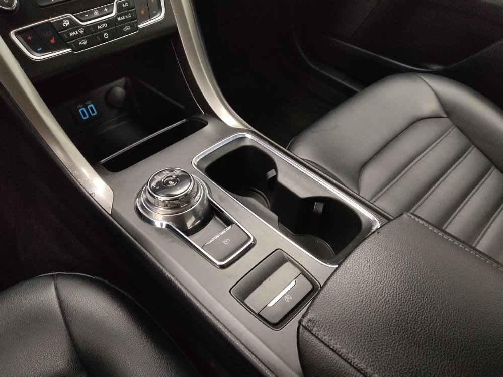 Used 2019 Ford Fusion SEL FWD image 26