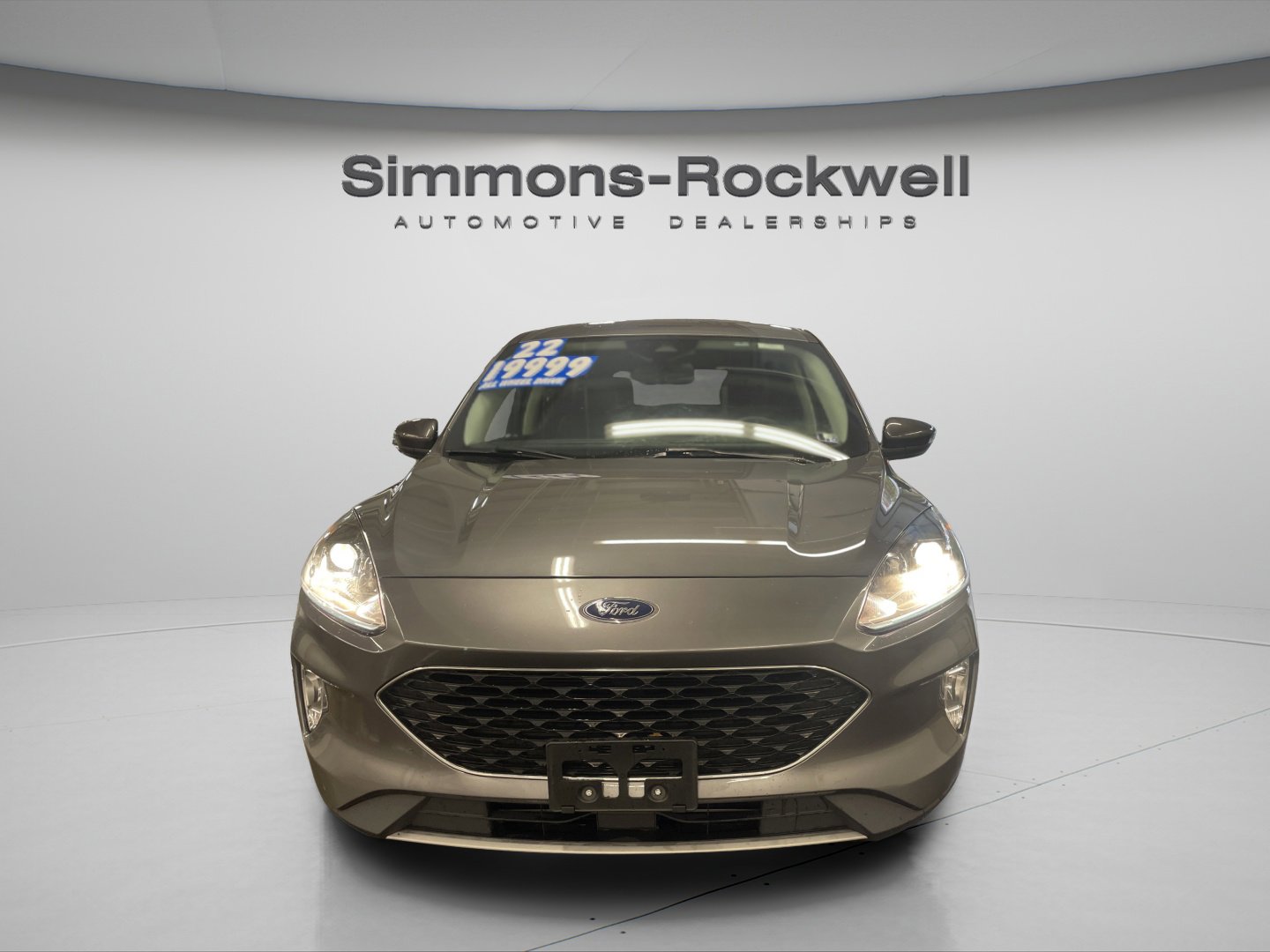 Used 2022 Ford Escape SEL image 2