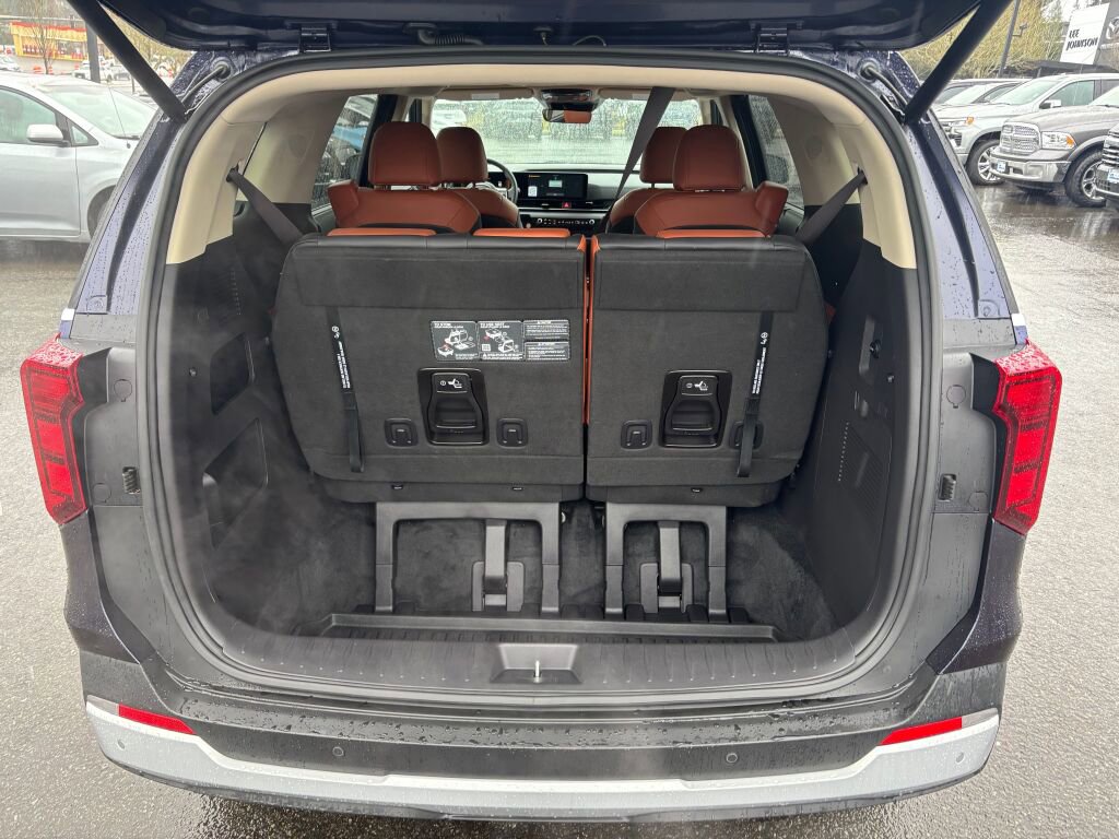 Certified 2025 Kia Carnival EX image 11