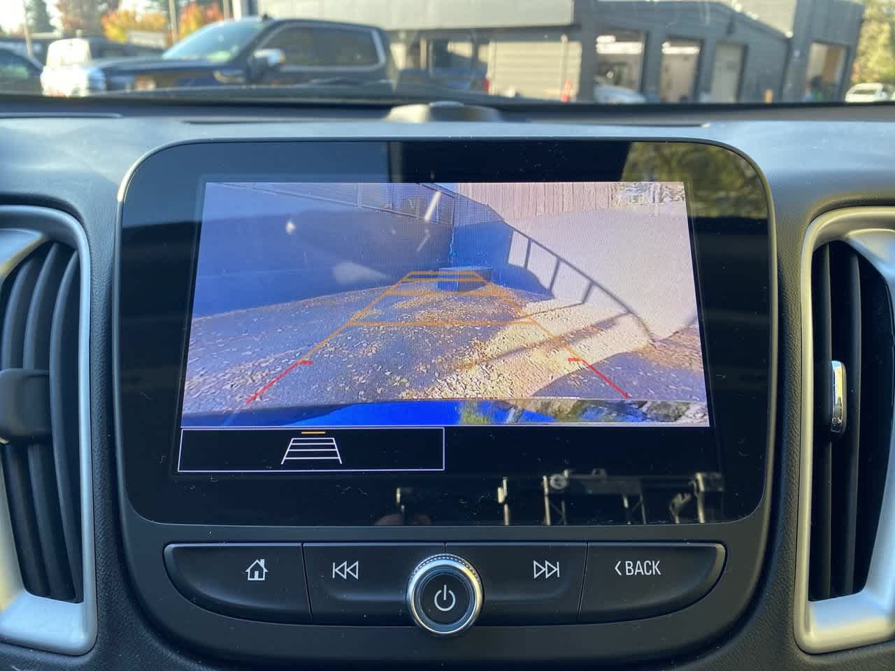 Used 2025 Chevrolet Malibu LT FWD image 25